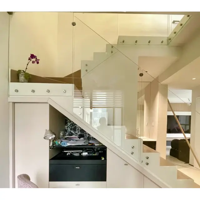 रेलिङका लागि ड्रिल गरिएको गिलास